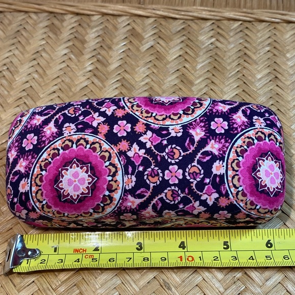 Vera Bradley | Raspberry Medallion Sunglasses Case - Picture 13 of 13